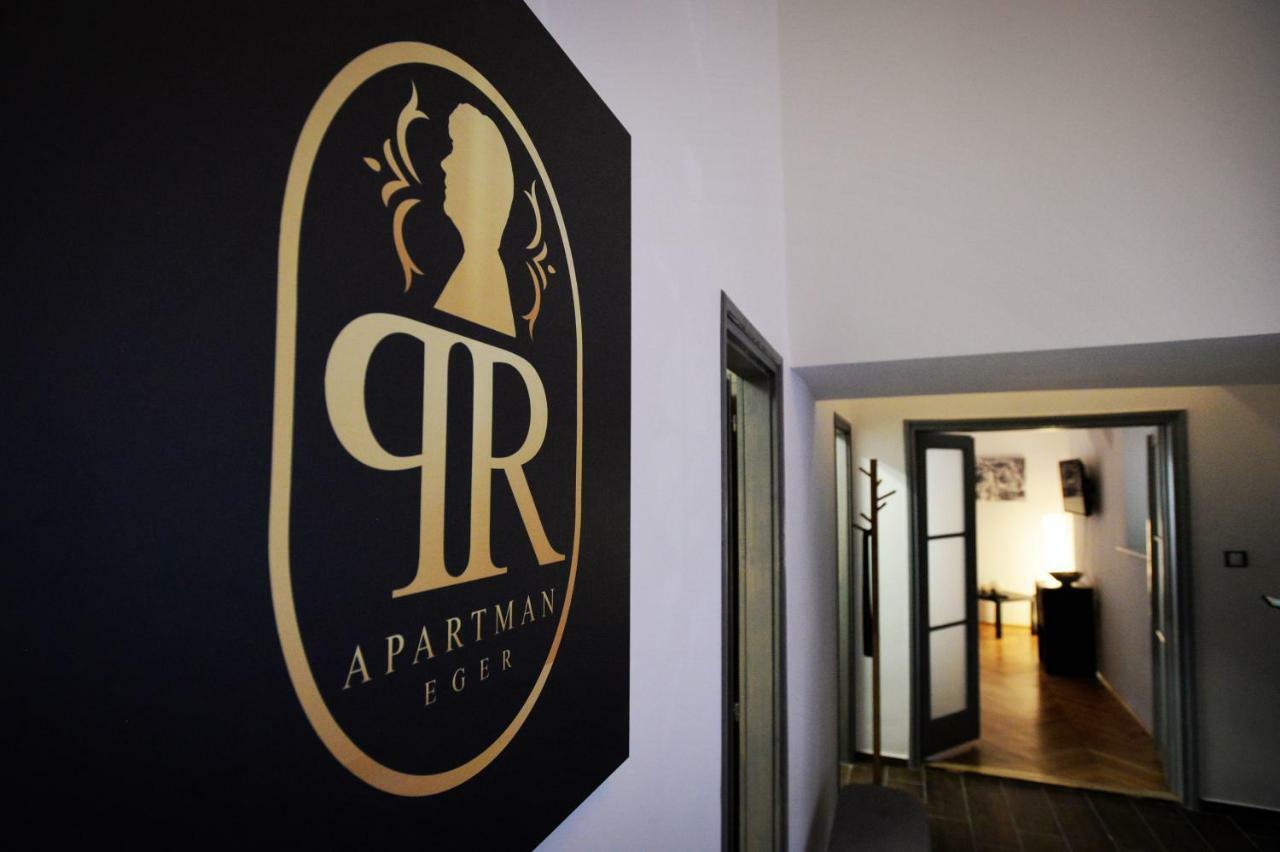 Pr Apartman Eger Exteriör bild